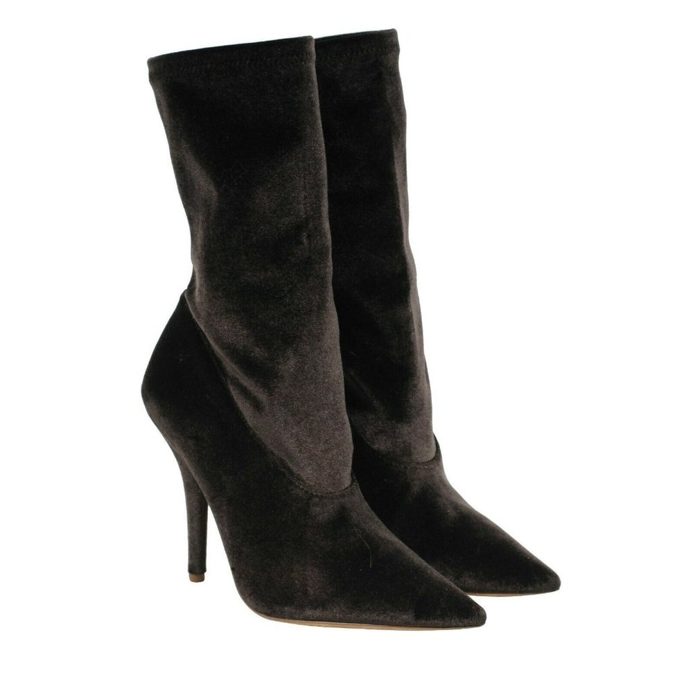 Yeezy YZY SZN Season 5 Women's Brown Velvet Sock Heels Stretch Booties 39 US 9